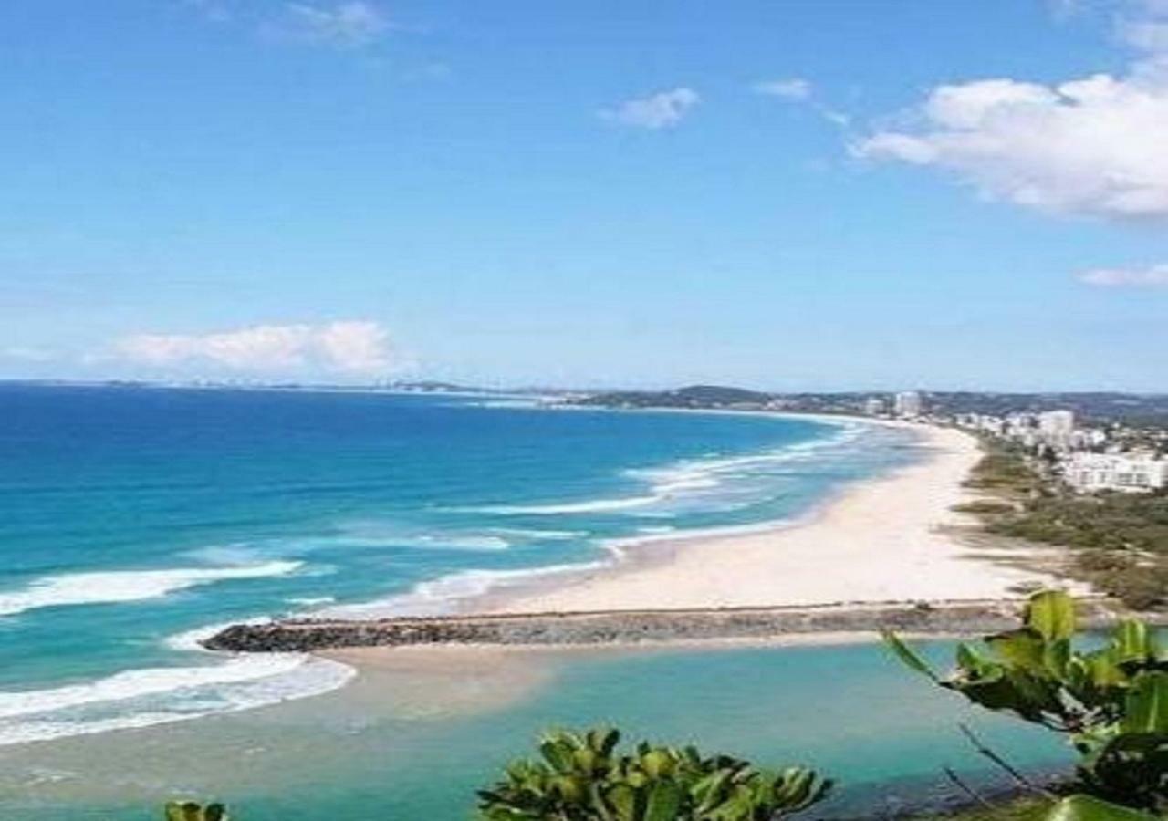 Red Star Palm Beach Gold Coast Exterior photo